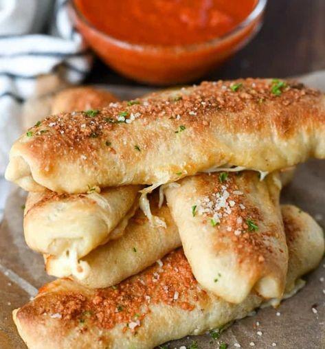 Recipe of Stuffed Pepperoni Pizza Sticks by zhi24